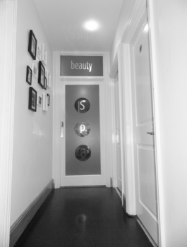 entrance-to-express-beauty_0