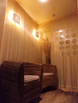 waiting-area-for-express-beauty